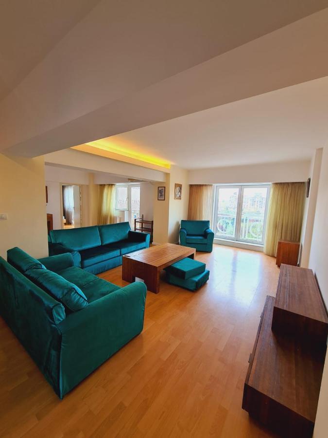 Old Town Apartment With Panoramic View Бухарест Екстер'єр фото