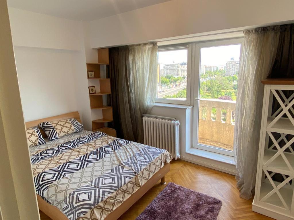 Old Town Apartment With Panoramic View Бухарест Екстер'єр фото
