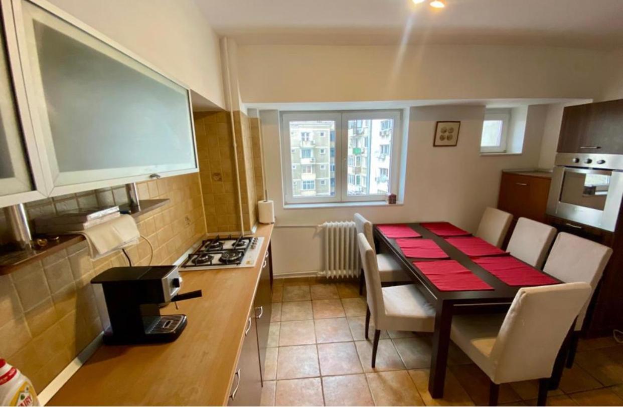 Old Town Apartment With Panoramic View Бухарест Екстер'єр фото
